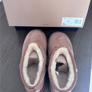 Ugg Mini